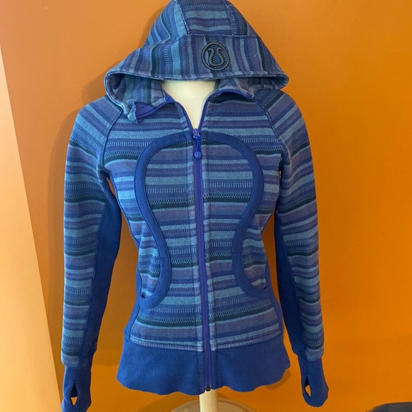 Lululemon scuba hoodie in Beautiful blues, and purples size 4. - Picture 1 of 11